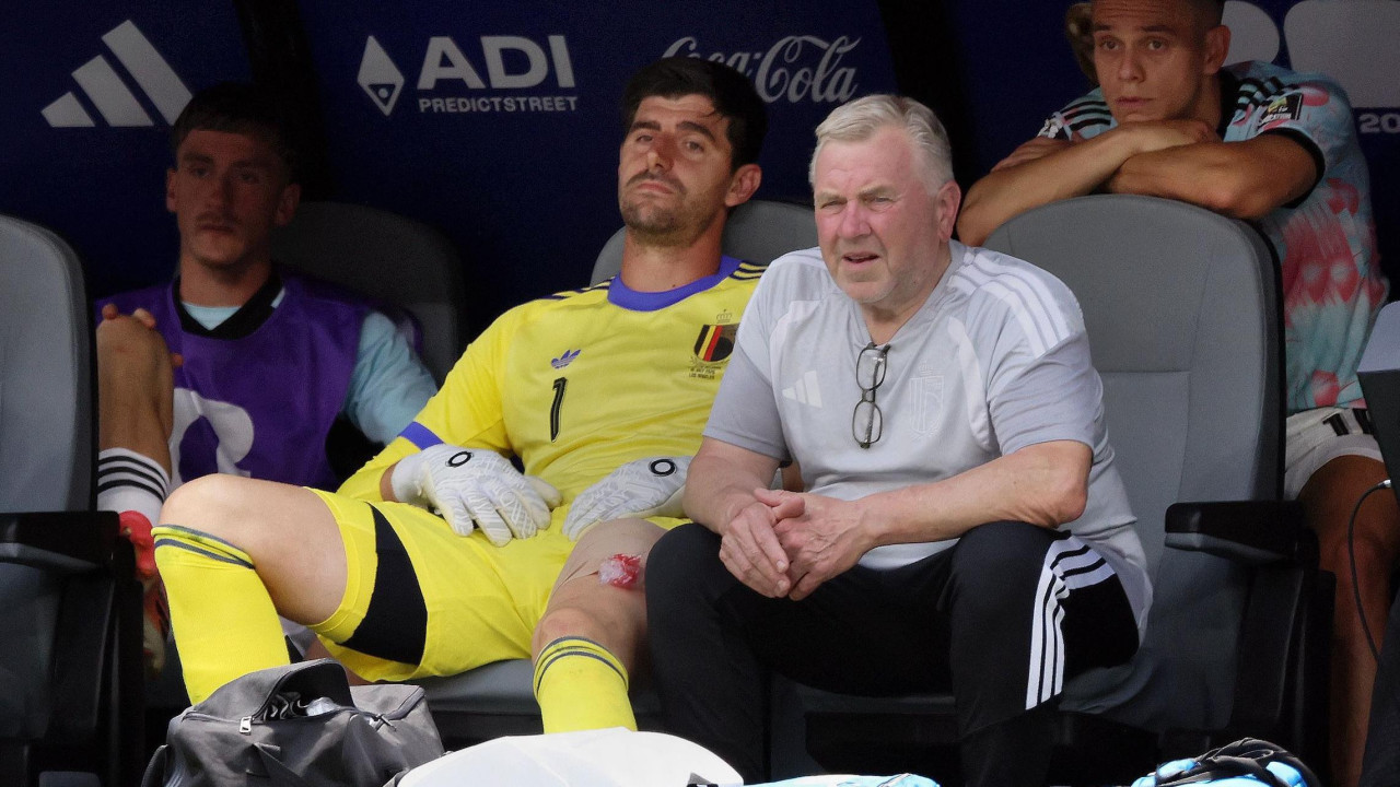 Belgijski golman Tibo Kurtoa na klupi