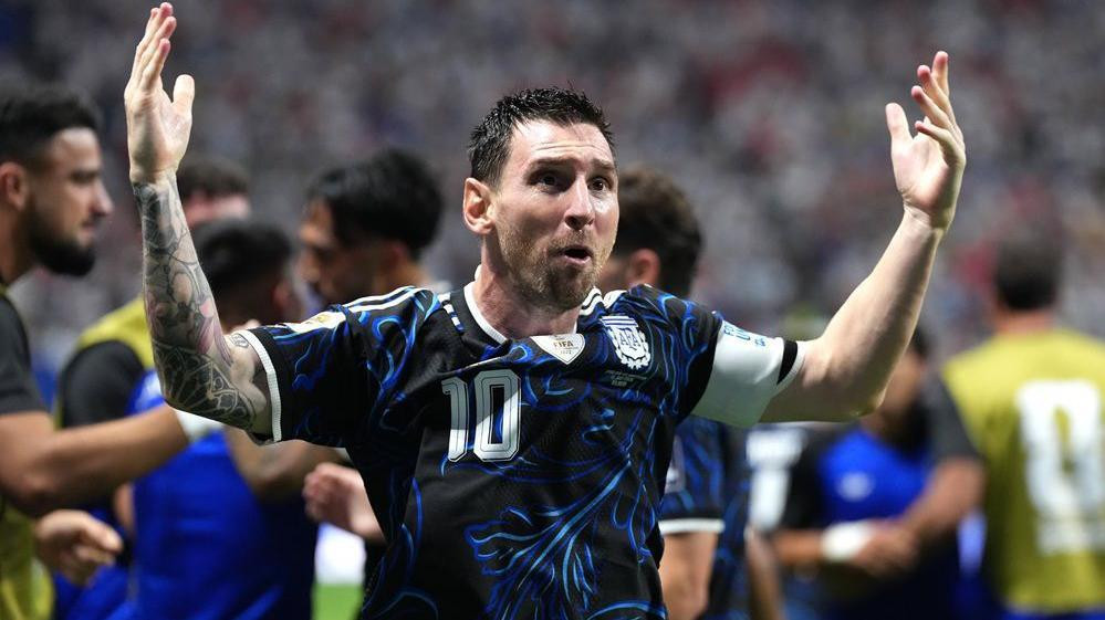 argentina - engleska, mesi