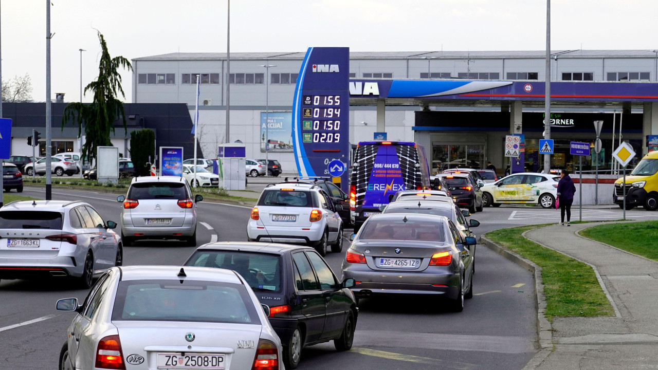 Gužva na pumpi u Hrvatskoj
