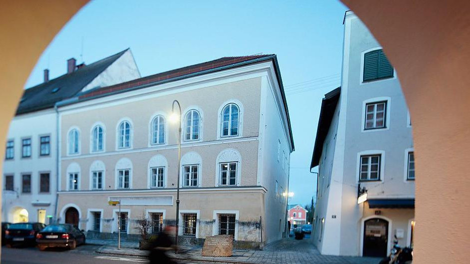 Pogled na kuću u kojoj je rođen Hitler