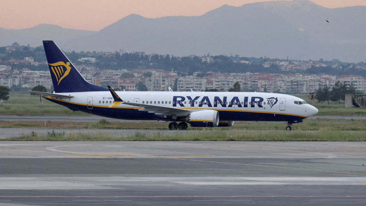 Avion Rajanera morao je da se vrati u Solun usled pucanja prozora 10. jula