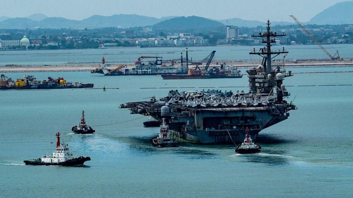 USS Abraham Lincoln, američki nosač aviona 'Abraham Linkoln' 