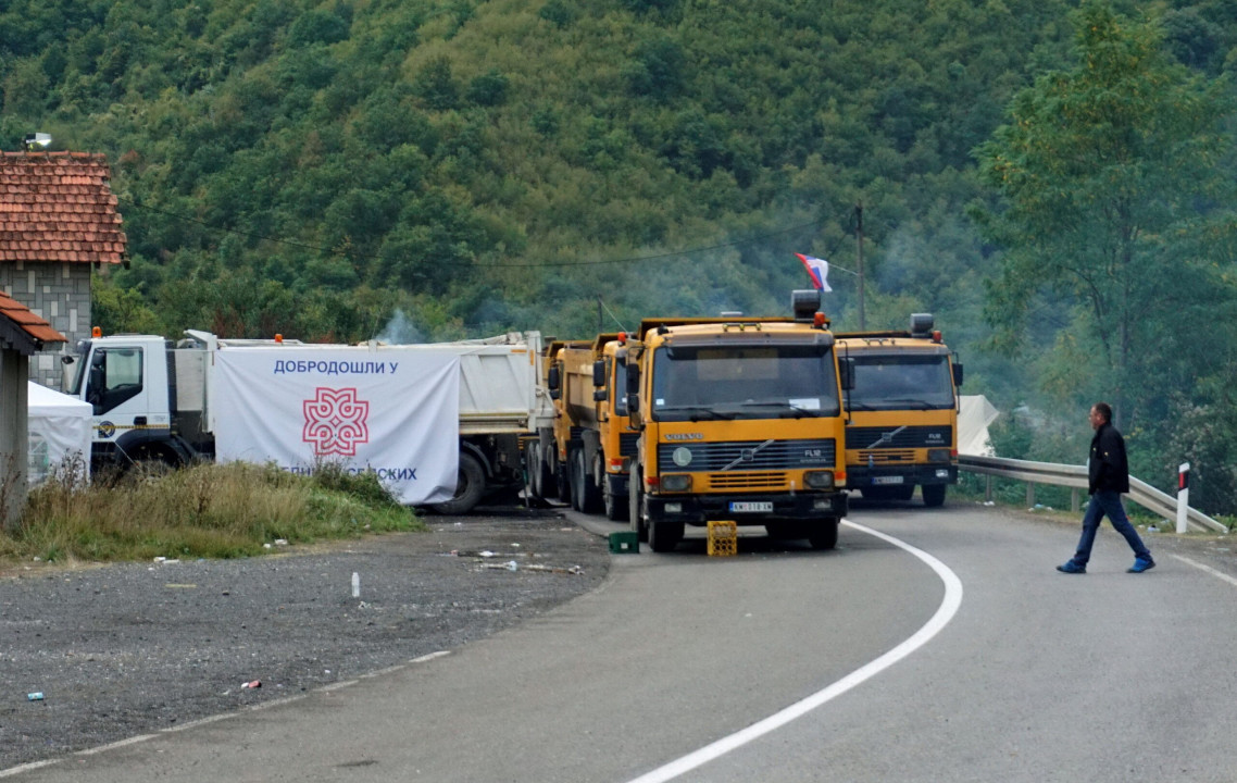 Jarinje, 27.09.2021.-  Blokada administrativnog prelaza Jarinje izmedju centralne Srbije i Kosova. (BETAPHOTO/SASA DJORDJEVIC/EV)

