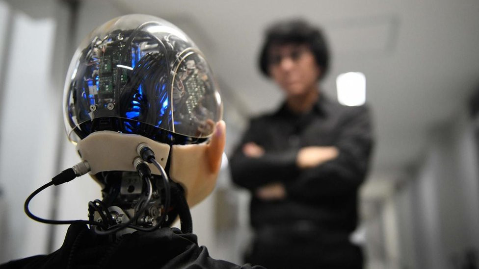 Robot po imenu Ibuki