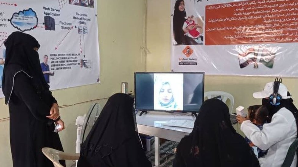 Rehana talking to patients from Yemen