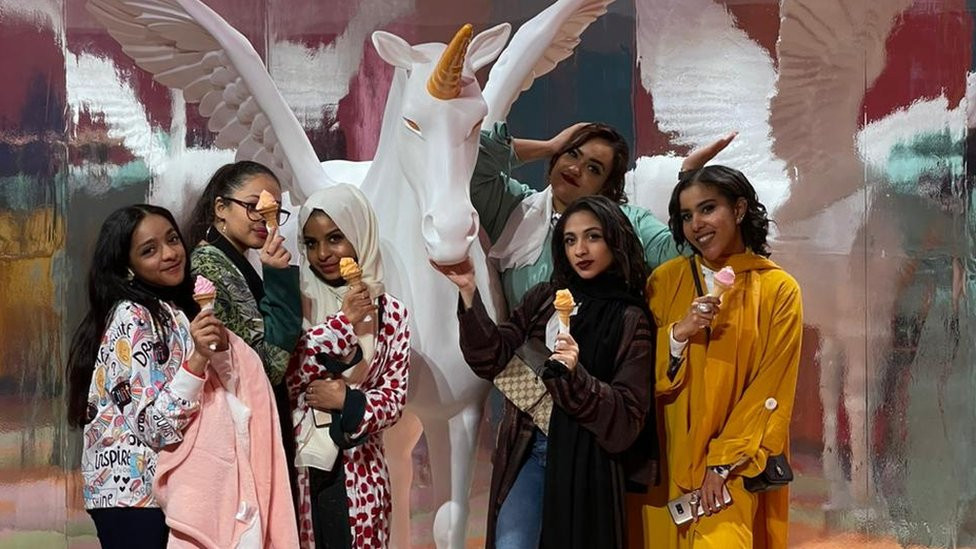 Hannan Abubakar with her friends