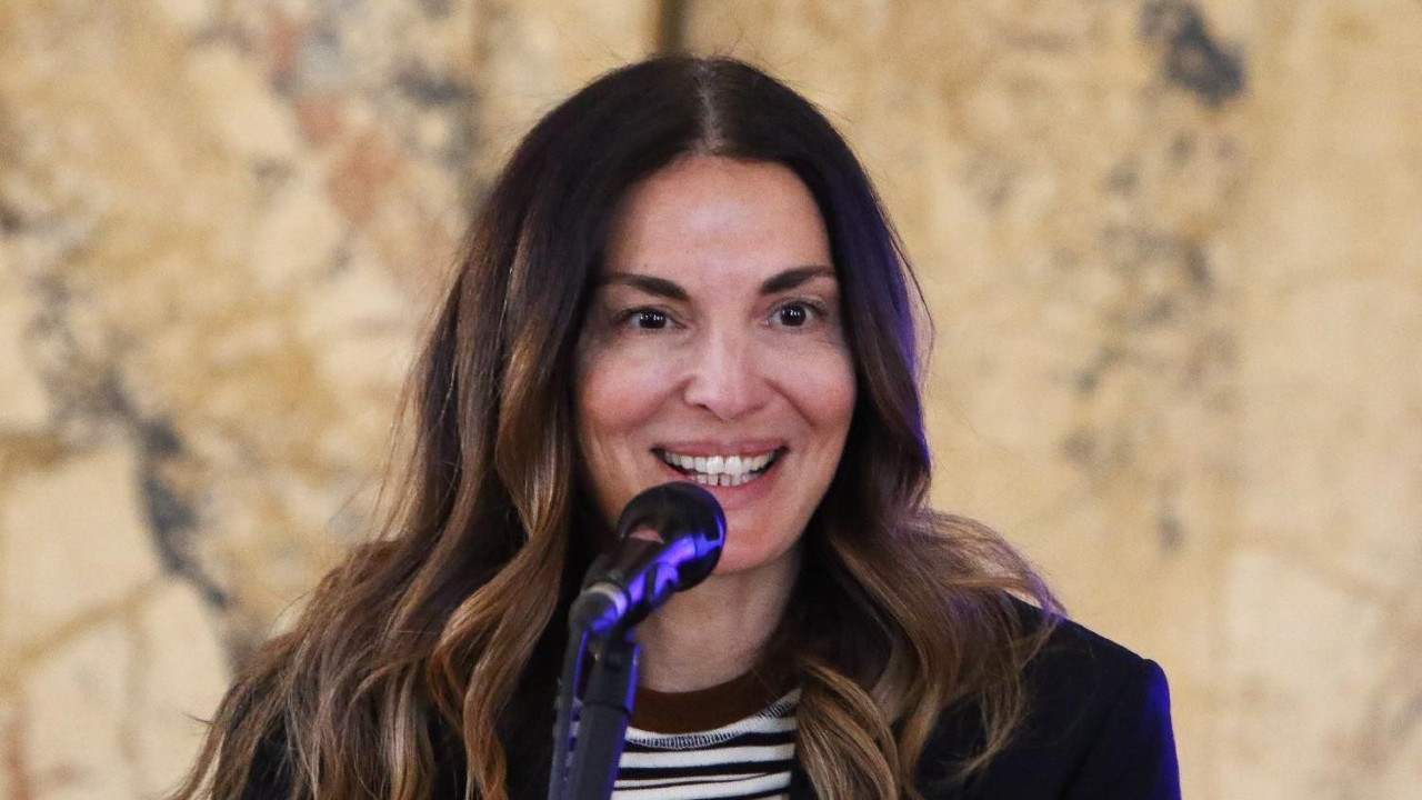 Žena duge kose