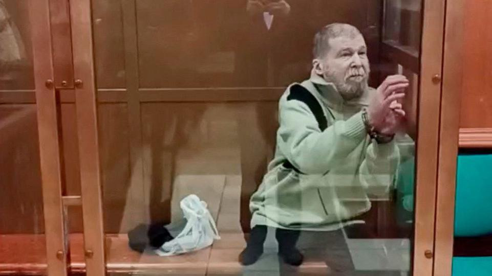 Stiven Habard fotografisan u moskovskoj sudnici dok mu je izricana presuda 2024. godine
