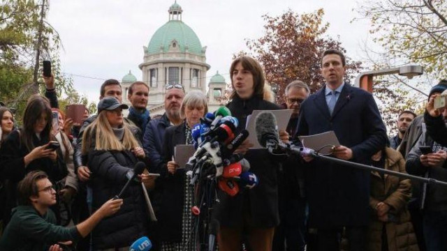 
                    Studentska lista održala je prvu konferenciju za novinare posle izbora u parku u centru Beogradu u kojem je do pre samo nekoliko dana bio kamp pristalica Aleksandra Vučića zvan 'Ćacilend'
                