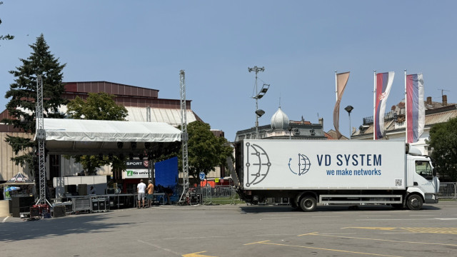 Postavljanje bine za „Youth Fest”, 8. avgusta 2026. godine / Foto: Boom93